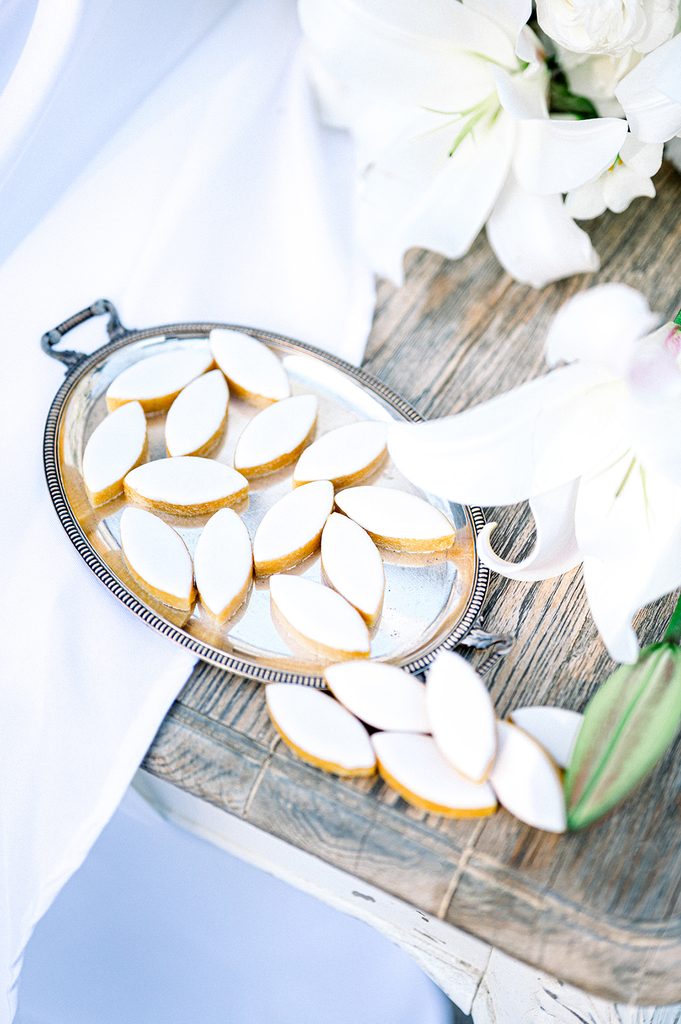 plateau de calissons pour un mariage de luxe en Provence au Mas de la Rose