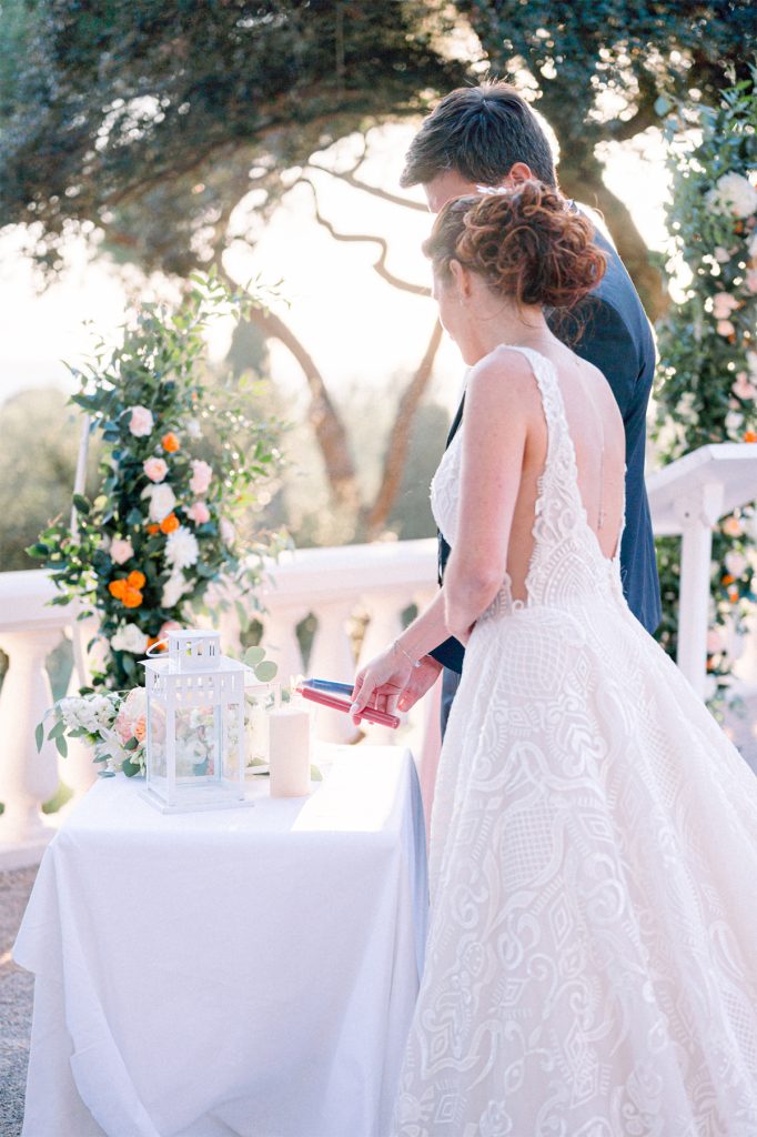 rituel de mariage avec des bougies
